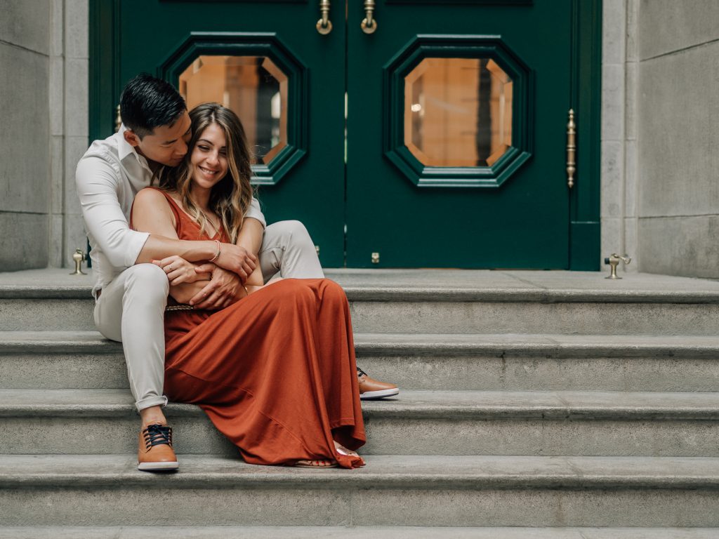 sublime portrait de couple d'amoureux lors d'un shooting photo couple lifestyle à Marseille
