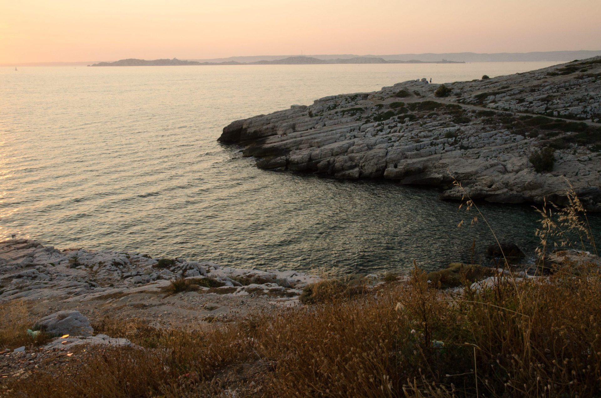 Vue sur la mer Méditerrannée à partir de Goudes à Marseille