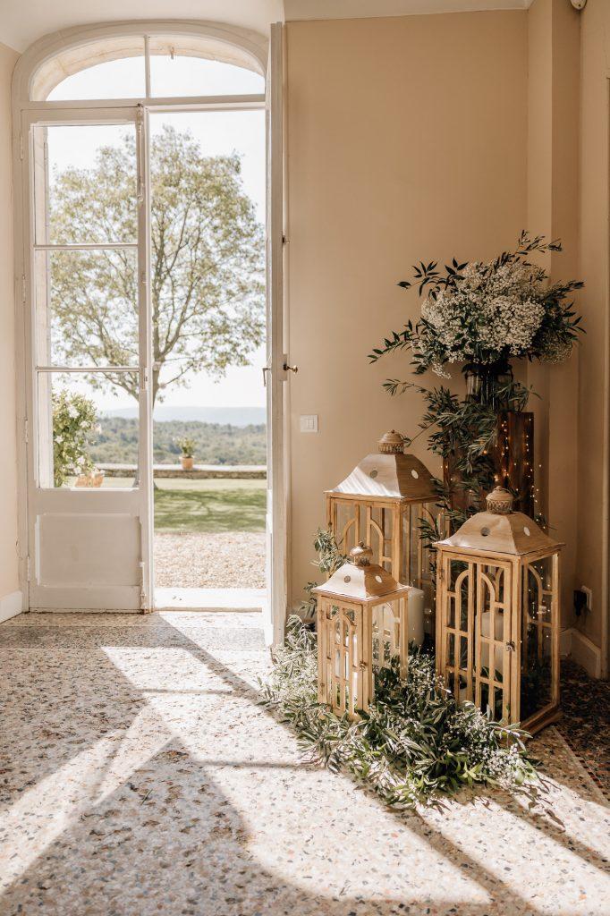 Décoration de mariage au thème de la Provence du Domaine du Vallon des Sources à l'Isle sur la Sorgue