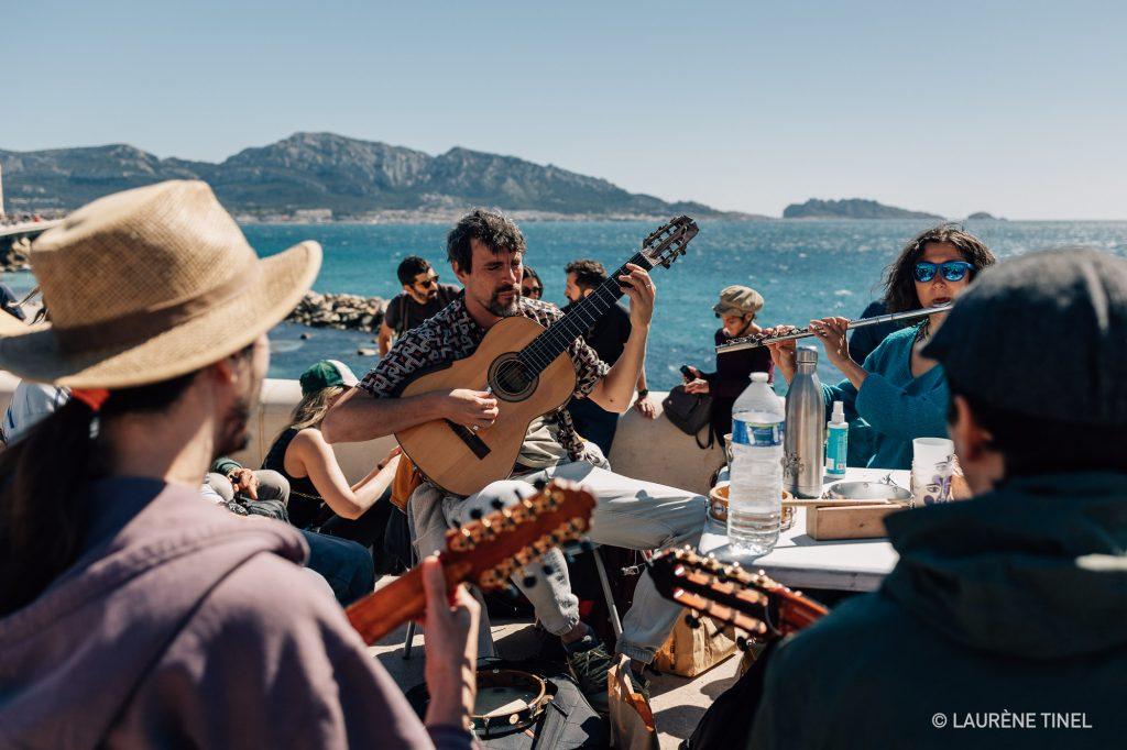 reportage photo sur la Corniche de marseille lors de l'évènement "La Voie est libre"