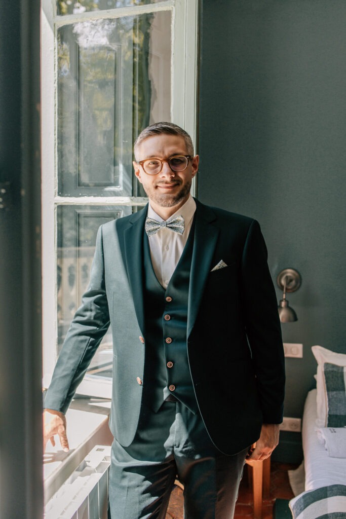 portrait du marié avant le mariage