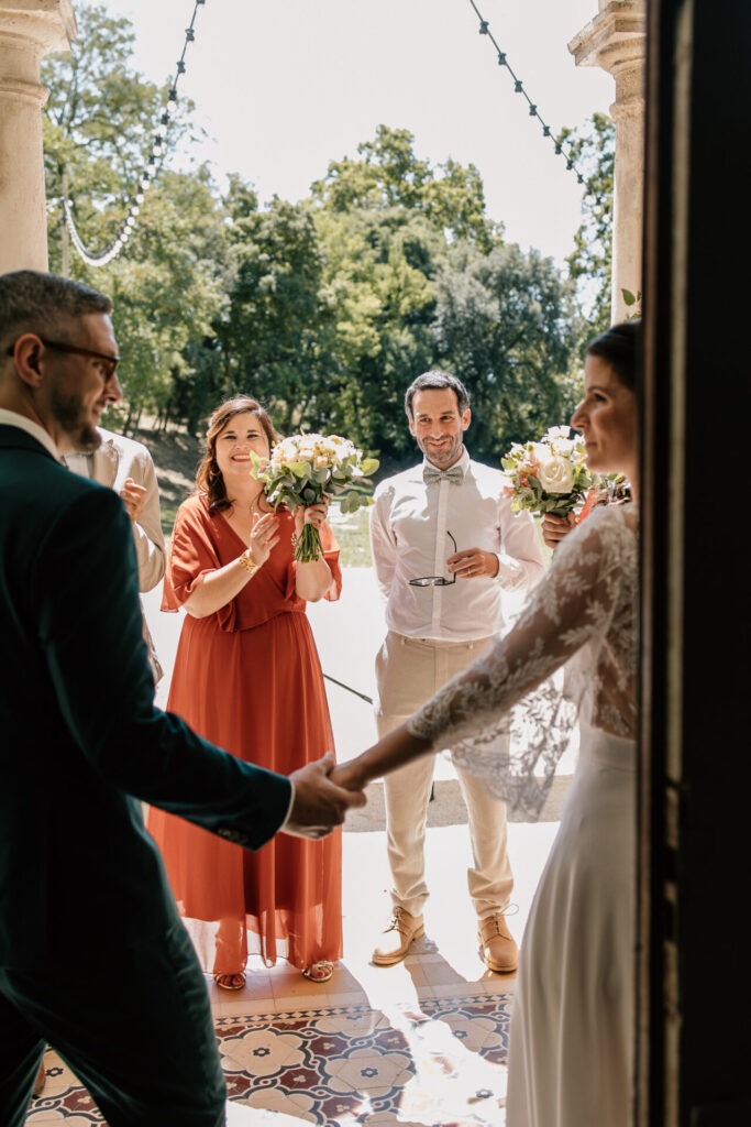 first look des mariés à la bastide de la Toursainte