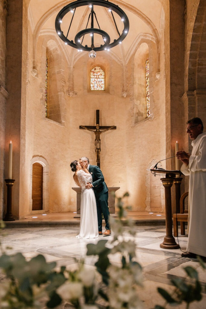 cérémonie de mariage dans l’église Saint-Laurent Marseille