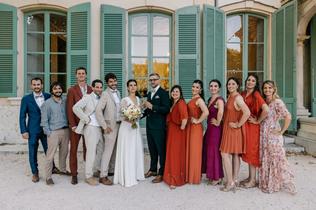 photo des mariés avec leurs témoins