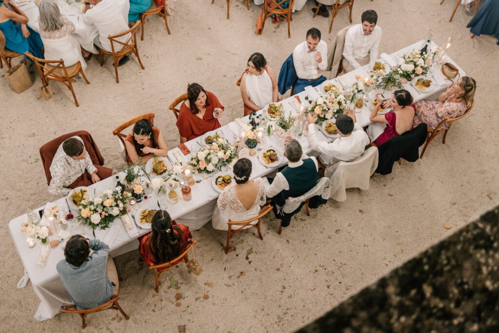 mariés pendant la soirée de mariage à la bastide de la Toursainte