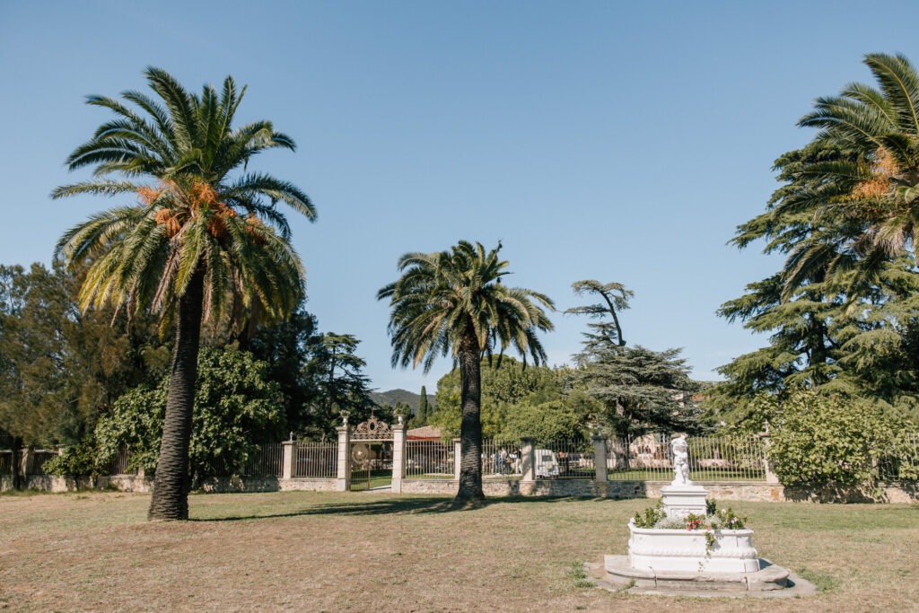 Jardin et palmiers du Château des Anglades à Hyères domaine de mariage dans le Var