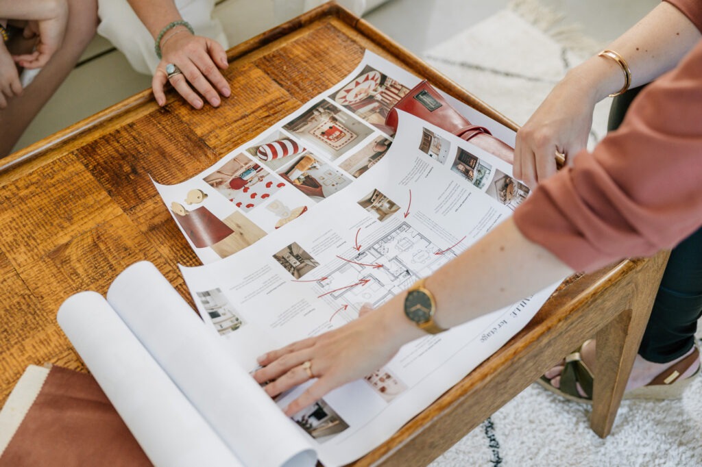 Plans d'aménagement et inspirations utilisés dans une séance photo branding