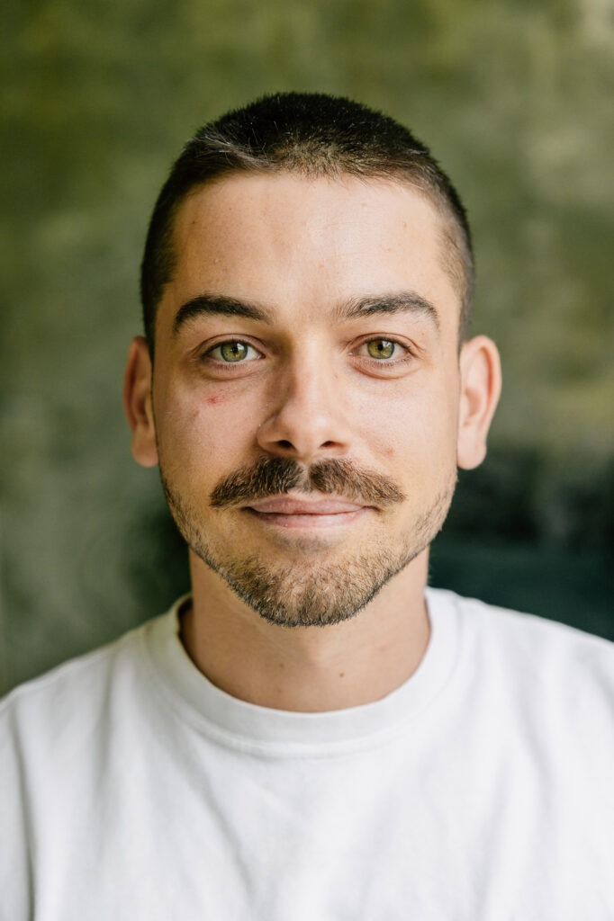 Portrait LinkedIn d'un membre d'une équipe d'entreprise